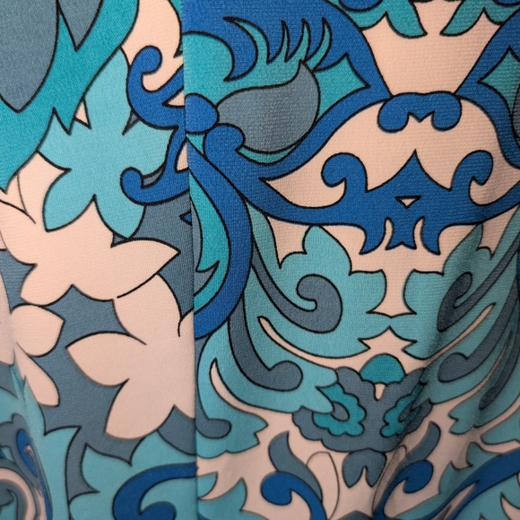 Pucci-Inspired Flowing Shirt Dress - Picture 4 of 7